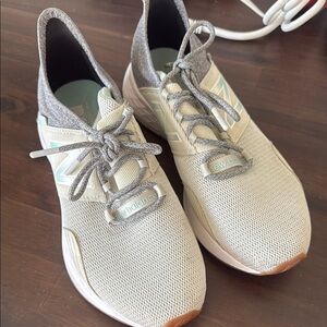 New Balance Gray Sneakers with Seamless Knit Design